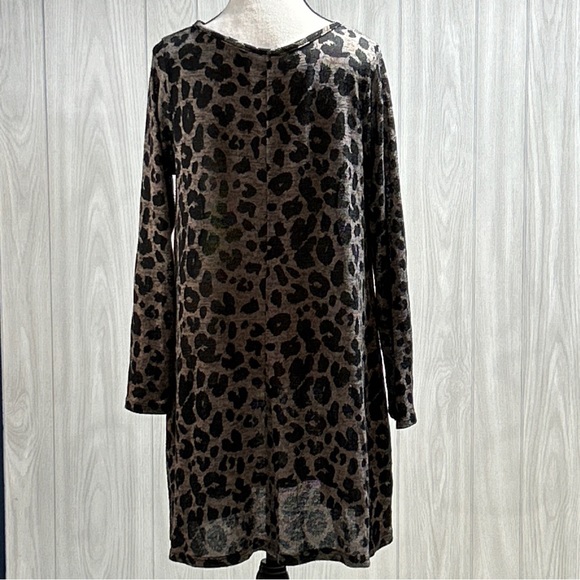 My Story Animal Print Lightweight Sweater With Pockets Size Large - Picture 4 of 10
